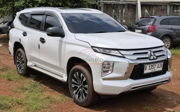 MITSUBISHI PAJERO SPORT DAKAR