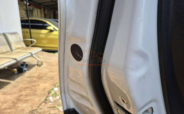 MITSUBISHI PAJERO SPORT DAKAR