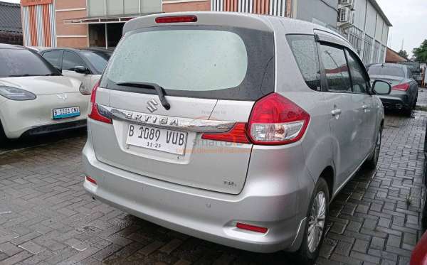 SUZUKI ERTIGA