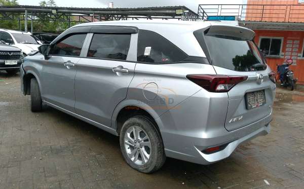 TOYOTA AVANZA E