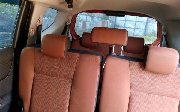 TOYOTA  SIENTA  1.5 Q