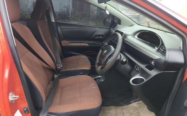 TOYOTA  SIENTA  1.5 Q