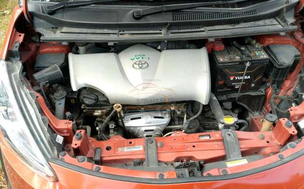 TOYOTA  SIENTA  1.5 Q