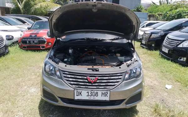WULING CONFERO