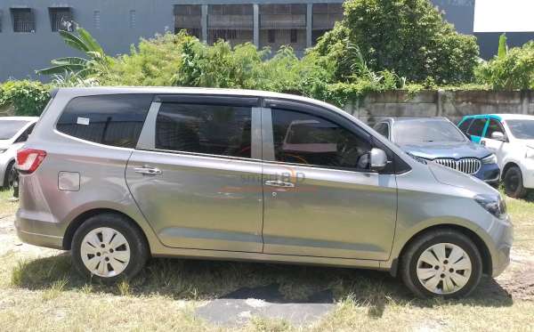 WULING CONFERO