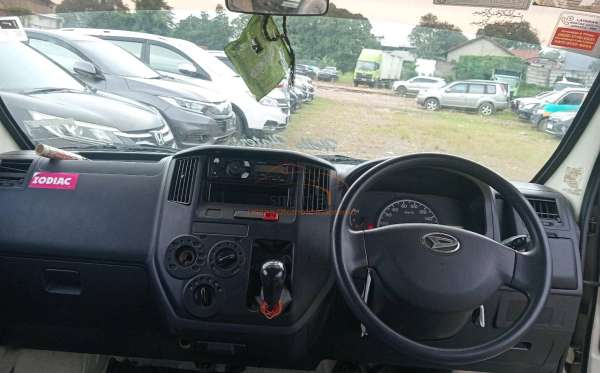 DAIHATSU GRAN MAX BLIND VAN