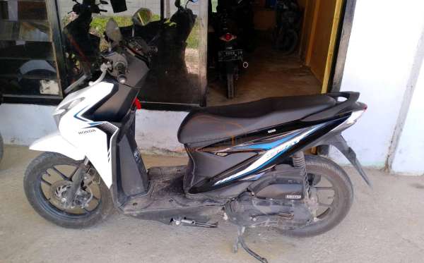 HONDA  BEAT