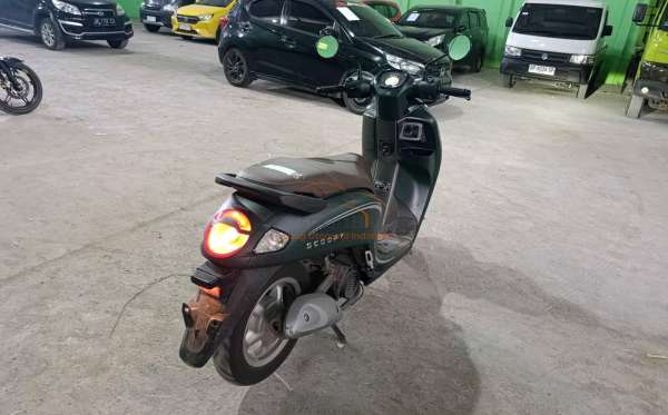 HONDA SCOOPY PRESTIGE