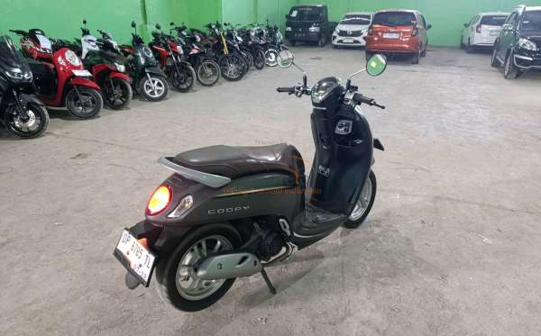 HONDA SCOOPY PRESTIGE