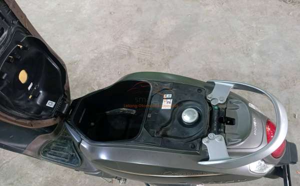 HONDA SCOOPY PRESTIGE
