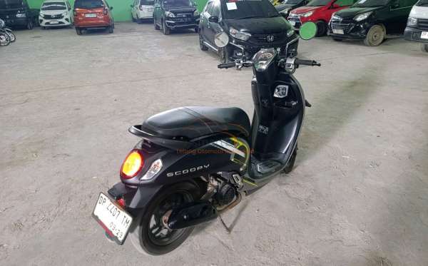 HONDA SCOOPY SPORTY