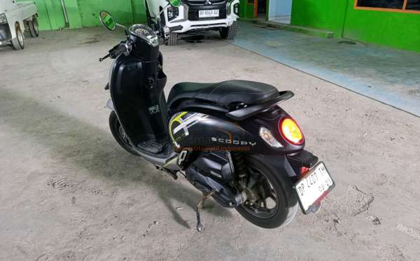 HONDA SCOOPY SPORTY