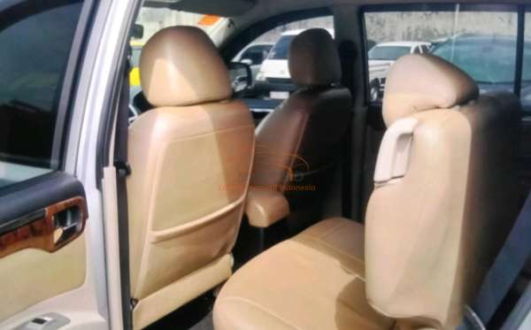 MITSUBISHI PAJERO SPORT 2.5 D EXCEED (4X2)