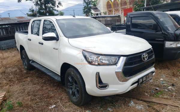 TOYOTA HILUX 2.4G DC