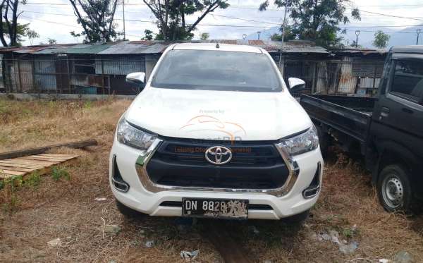 TOYOTA HILUX 2.4G DC