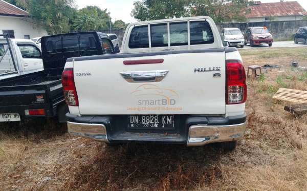 TOYOTA HILUX 2.4G DC