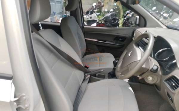 WULING CONFERO