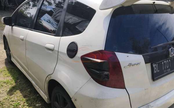 HONDA  JAZZ  GE8 1.5 E