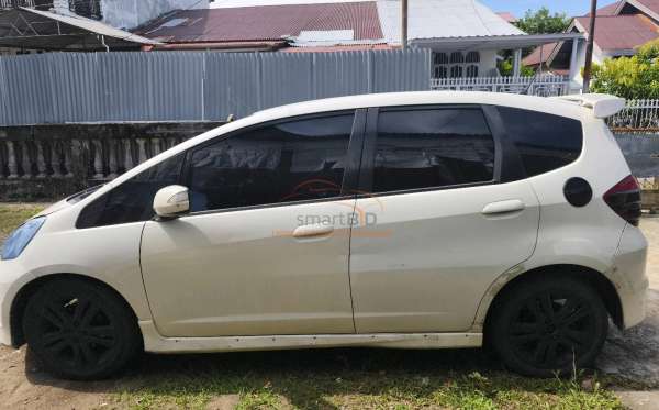 HONDA  JAZZ  GE8 1.5 E