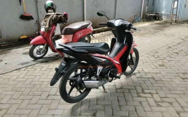 HONDA REVO X
