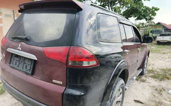 MITSUBISHI PAJERO SPORT DAKAR