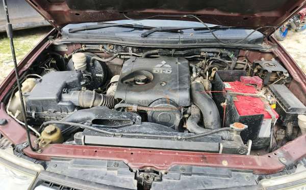 MITSUBISHI PAJERO SPORT DAKAR