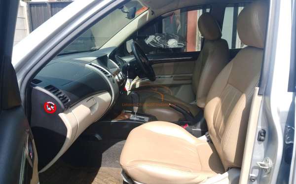 MITSUBISHI PAJERO SPORT 2.5 D EXCEED (4X2)