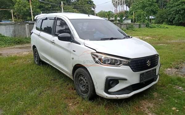 SUZUKI ERTIGA