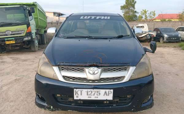 TOYOTA INNOVA G