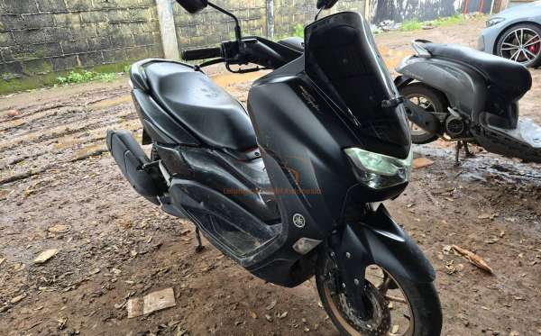 YAMAHA NMAX
