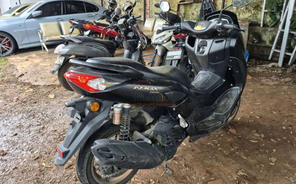 YAMAHA NMAX