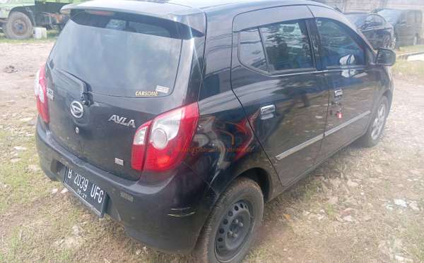 DAIHATSU AYLA 1.0 X