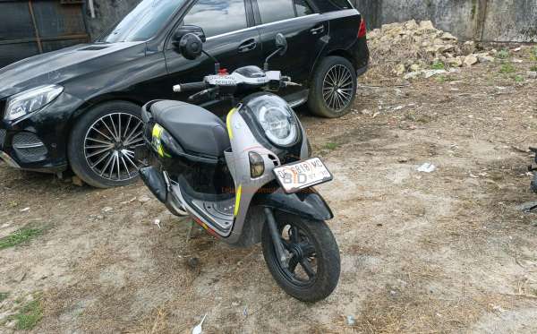 HONDA SCOOPY
