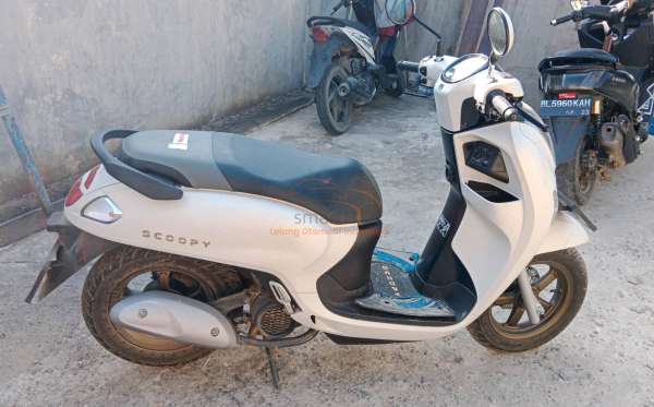 HONDA SCOOPY PRESTIGE