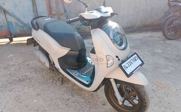HONDA SCOOPY PRESTIGE