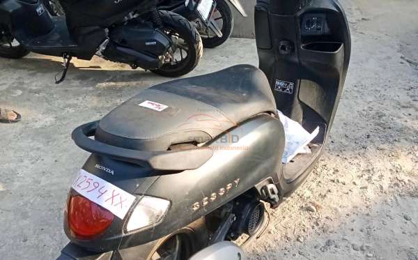 HONDA SCOOPY PRESTIGE