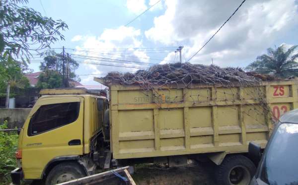 MITSUBISHI  FE  74 HDV