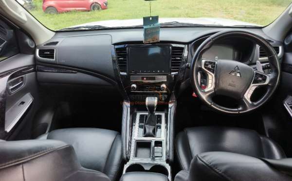 MITSUBISHI PAJERO SPORT DAKAR