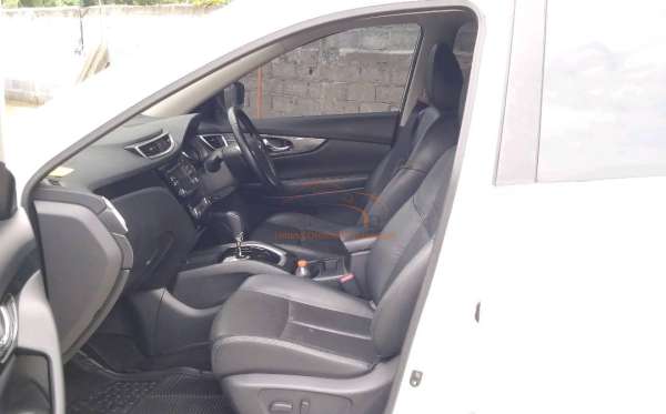 NISSAN X TRAIL 2.5