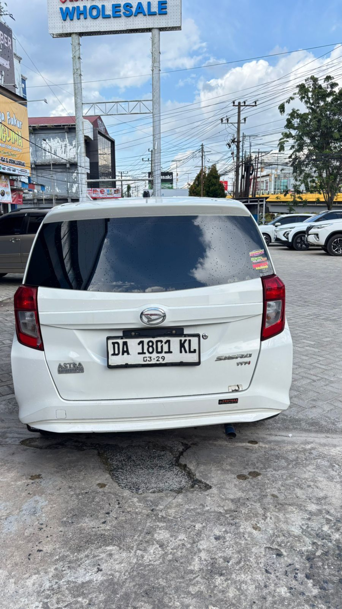 DAIHATSU  SIGRA  D