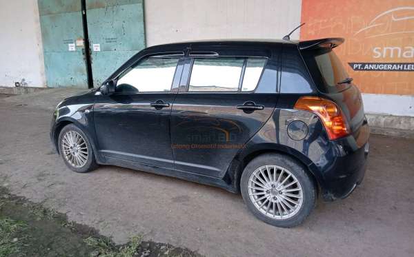 SUZUKI SWIFT GT