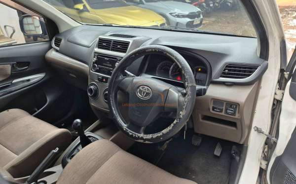 TOYOTA  AVANZA  1.3 G