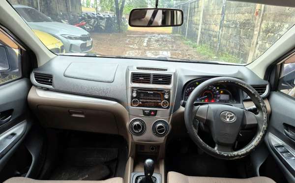 TOYOTA  AVANZA  1.3 G