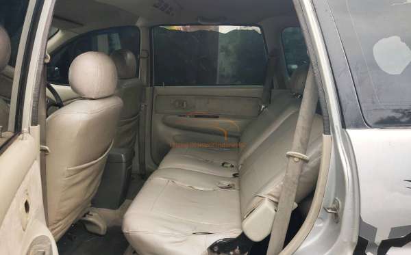 TOYOTA  AVANZA