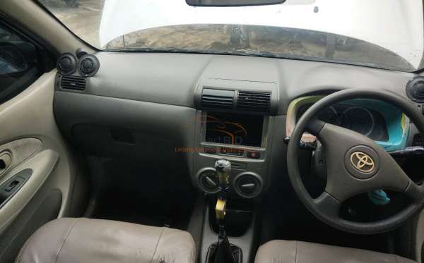 TOYOTA  AVANZA