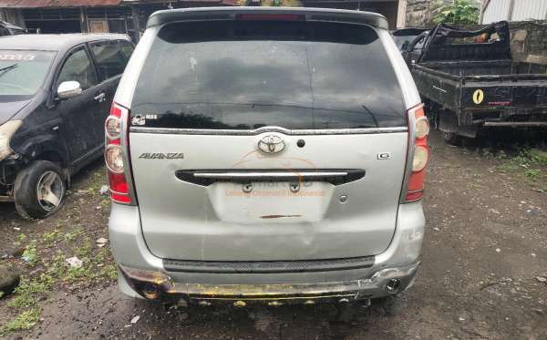 TOYOTA  AVANZA