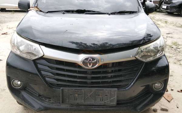 TOYOTA AVANZA