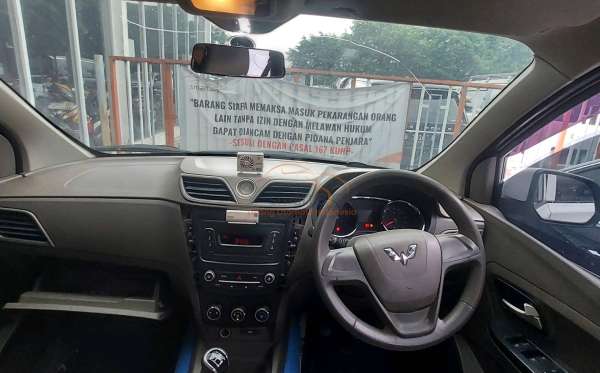 WULING CONFERO 1.5 (4X2)