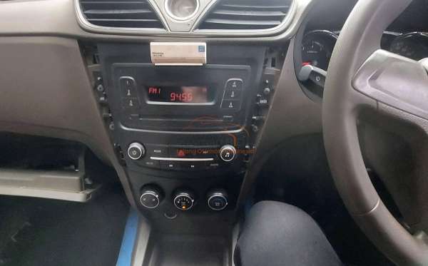WULING CONFERO 1.5 (4X2)