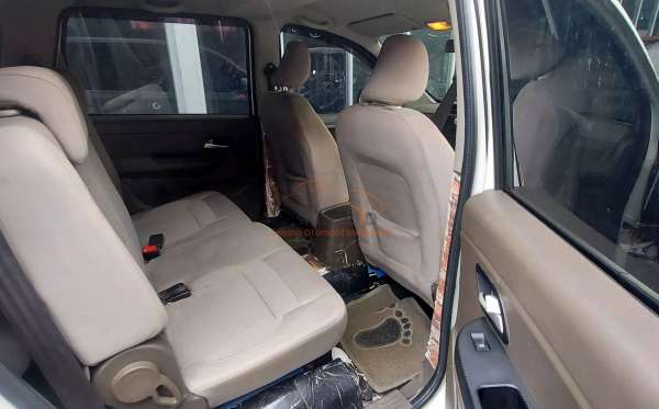 WULING CONFERO 1.5 (4X2)